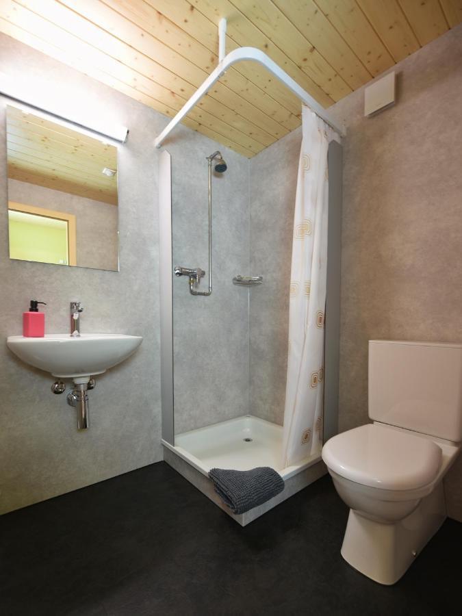 Хостел Schutzenbach Backpackers For Adults 18-35 Лаутербруннен Екстер'єр фото