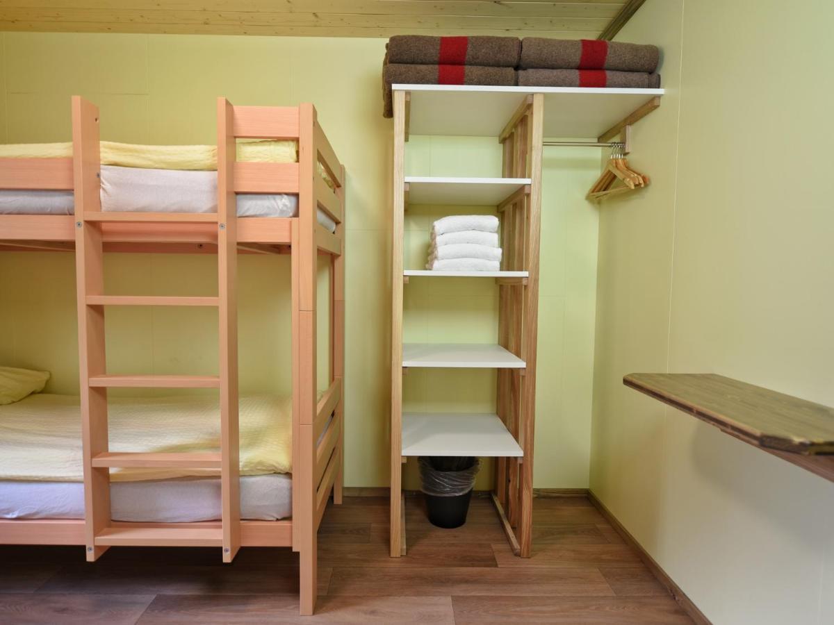Хостел Schutzenbach Backpackers For Adults 18-35 Лаутербруннен Екстер'єр фото