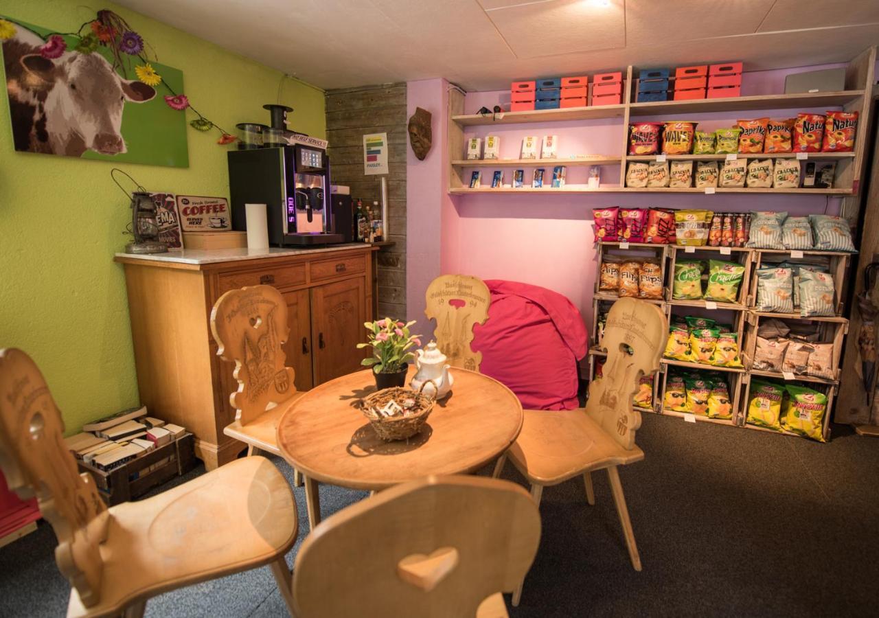 Хостел Schutzenbach Backpackers For Adults 18-35 Лаутербруннен Екстер'єр фото